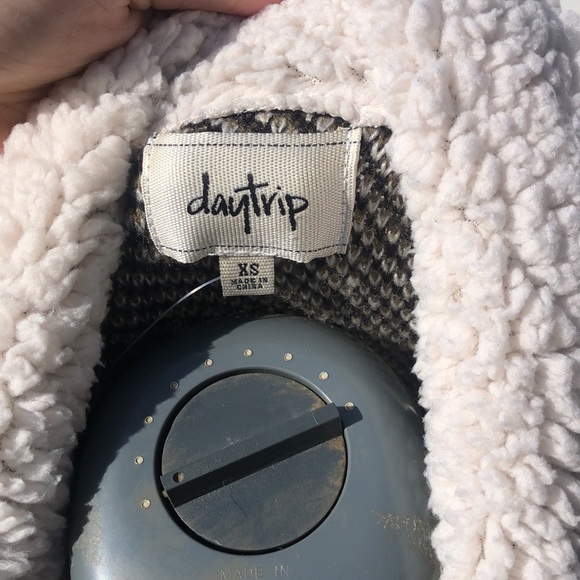 Never worn, XS DAYTRIP cardigan - Picture 4 of 5